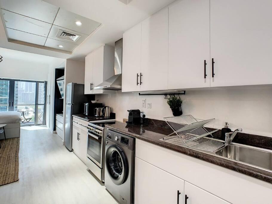 Luxury Modern Studio In Jlt With Amazing View & Rooftop Pool - Sleeps 3 Dubaj Zewnętrze zdjęcie